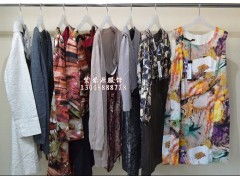 紫馨源服飾 折扣品牌服裝批發(fā)的優(yōu)選之選