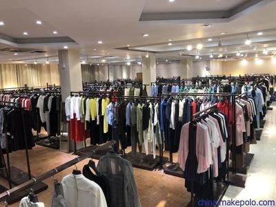 甜美與貓膩并存 揭秘南通尾貨服裝市場中的品牌折扣生意